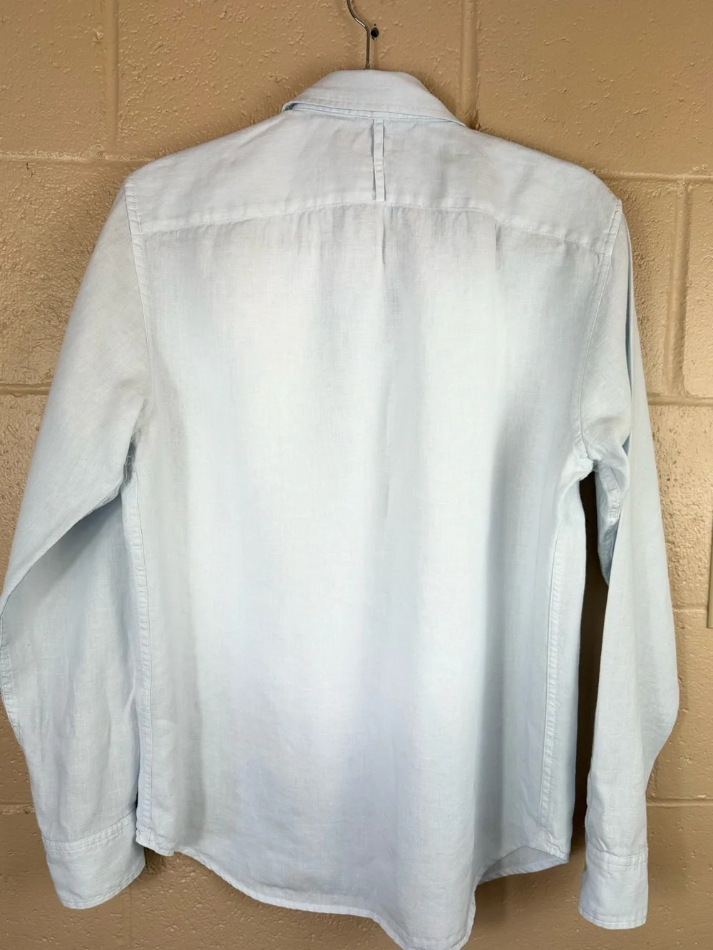 Banana Republic 100% Linen Camden Fit Pale Blue Men's Shirt in Size Small